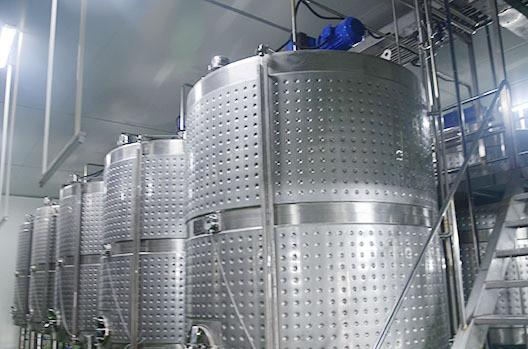 全套柑橘汁飲料生產(chǎn)設(shè)備復合果汁飲料生產(chǎn)線廠價直銷